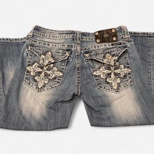 Miss Me denim capri jeans with embroidery and rhinestones. Size 29!